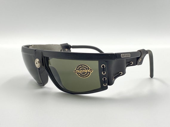 Mustang lunette top soleil prix