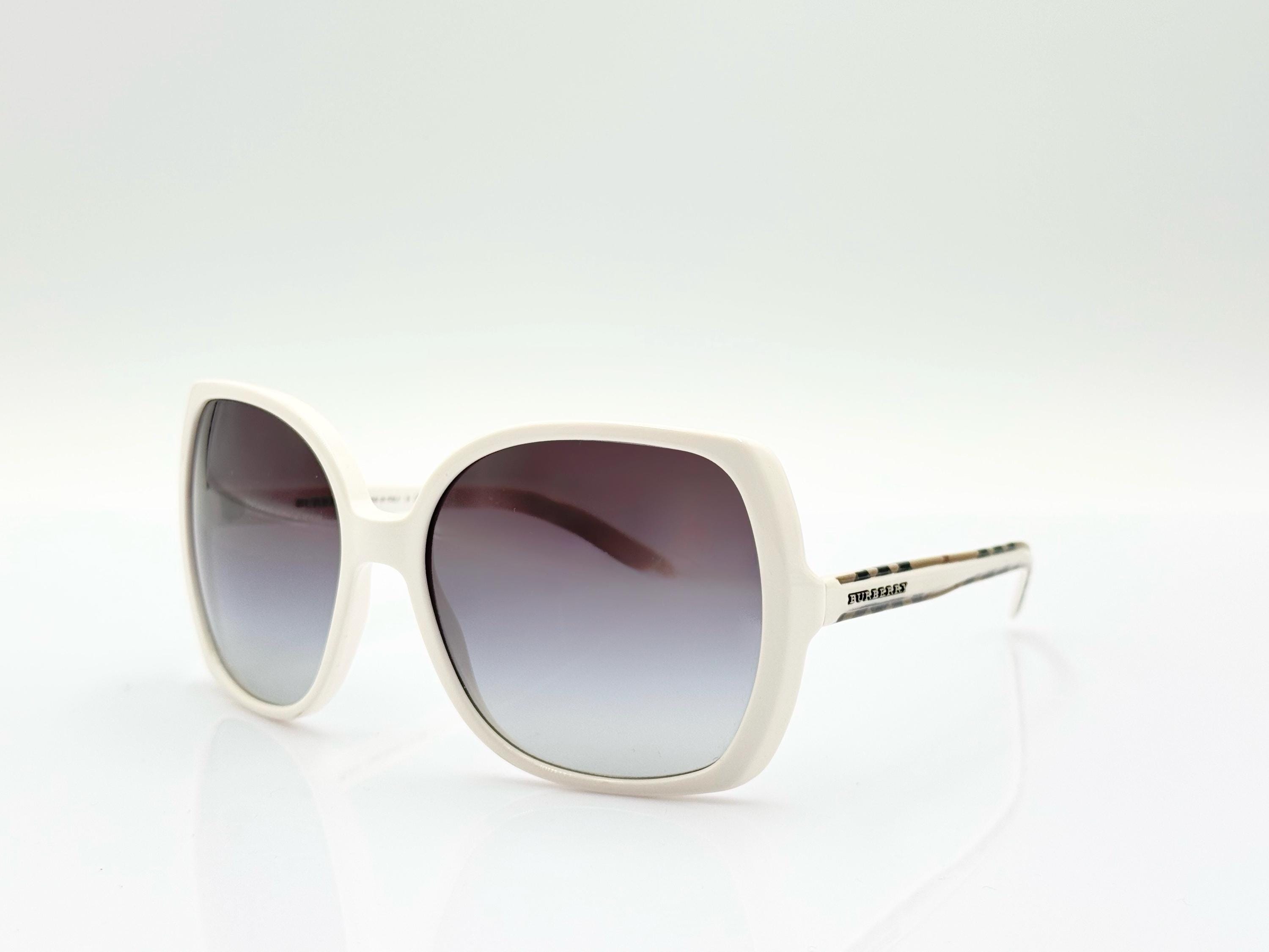 Burberry B4067 Vintage Oversized Squared Wrap White 