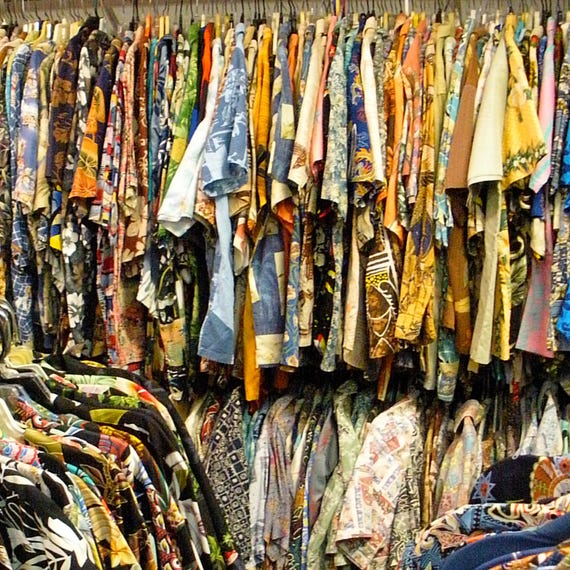 Vintage 90s Retro Hawaiian Shirt, Gift Idea, Travel, Vacation Shirt, Mens Button Down