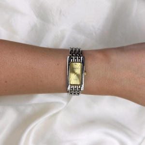 Vintage 90s Manhattan Tank Style Watch – Old Money Aesthetic Bracelet Timepiece in Two Tone Silver & Gold – Classic Rectangle Case Quartz