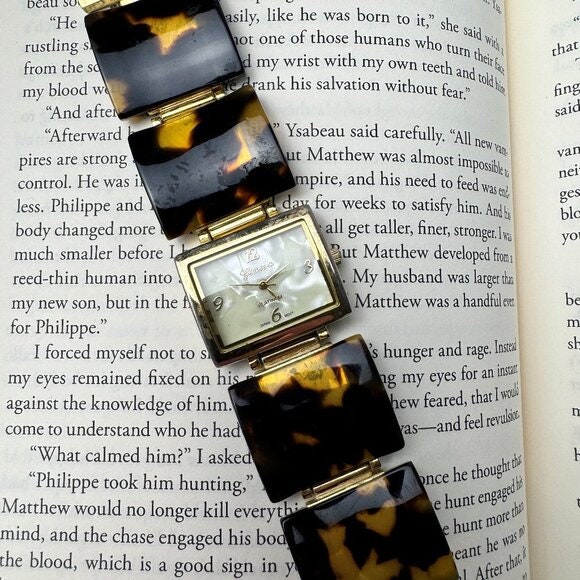 Vintage 90s Geneva Tortoise Shell Womens Wrist Watch - Gold  display picture 2