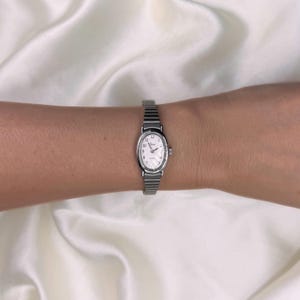 Vintage Oval Timex Watch - Etsy Canada display picture 3