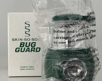 Vintage 2007 Avon Skin-So-Soft Bug Guard Lantern FM Radio New In Box