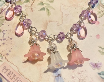 Iridescent Pink Flower Necklace, Vintage Style Amethyst Glass Crystal Pendant, Whimsical Fairycore Necklace, Pink Necklace