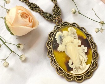 Collar grande ovalado con camafeo de ángel, camafeo de ángel ojo de tigre, colgante de ángel Art Nouveau, regalo para mamá, regalo de cumpleaños para ella, regalo de aniversario