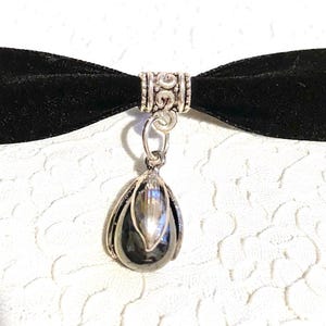 Whimsigoth Pearl Choker: Black Velvet Ribbon, Antique Silver, Gothic Pearl Choker, Gothic Bridal Necklace, Gothic Necklace, Tulip Flower