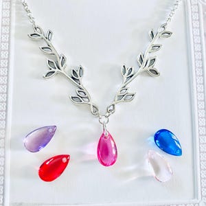Elegant Leaf Droplet Necklace, Leafy Vine Necklace, Simple Regal Coquette Teardrop Necklace, Elegant