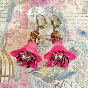 Fuchsia Flower Earrings, Flower Fairy Earrings, Vintage Fairycore Earrings, Antique Bronze Earrings, Fuchsia Crystal Earrings