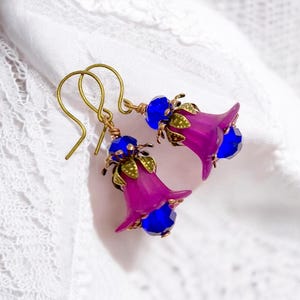 Paarse Fairiecore-oorbellen, bloemoorbellen, amethistkristal bloemen, Fairy Elven-stijl, Girly Cottage Core, wilde bloemen grillige oorbellen