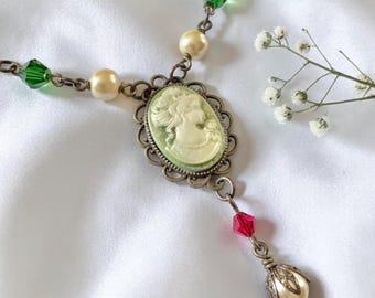 Collar de camafeo, collar de perlas, regalo para la mejor amiga, collar de hadas, collar Art Nouveau, collar llamativo