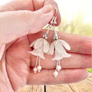 Lily of The Valley Earrings, Vintage Style White Floral Drop Earrings, Woodland White Boho Earrings,Bohemian Jewellery