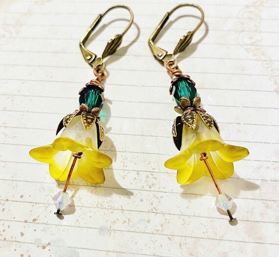 Emerald and Golden Yellow Flower Earrings, Bohemian Vintage Dangle