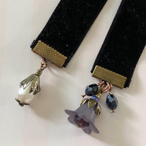 Victorian Black Velvet Flower Bookmark: Literary Gift