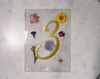 Pressed Dried Flowers Acrylic Table Numbers: Custom Wedding Decor