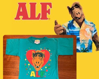 1988 Alf shirt authentic in excellent condition. This is a kids size 7T shirt in excellent condition no fading or stains! RARE!