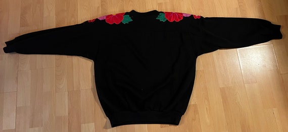 Adorable novelty sweatshirt with satin poppy appl… - image 9