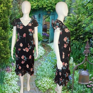 Y2K gorgeous Evan-Picone floral Rayon 2 p/c skirt and top set /dead stock w/tags/ great rose design with whimsical sleeve detail/ size: 4