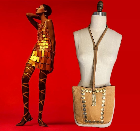 stunning leather and gold metal artisan purse by Humberto Fiacco made in Spain/ unique gold disc design /gently worn sold As Is/ medium size