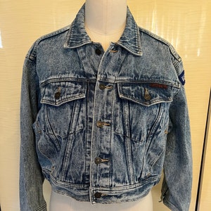90’s FOSSE COIN denim x Japanese brand cropped acid washed denim jacket with patches . Excellent condition