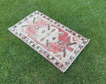 3x5 Oushak Rug, Turkish Area Rug Anatolian, Small Vintage Runner, Red Kitchen Runner Wool, Boho Rug Bedroom, Persian Rug Beige 2'9" x 4'11"