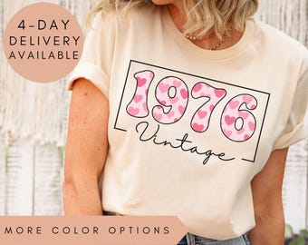 1976 Vintage Hearts Shirt, 1976 Heart Tee, 1976 Vintage T-Shirt, Heart Pattern Top, Retro 1976 Gift, Vintage Heart Tee, 1976 Hearts Shirt