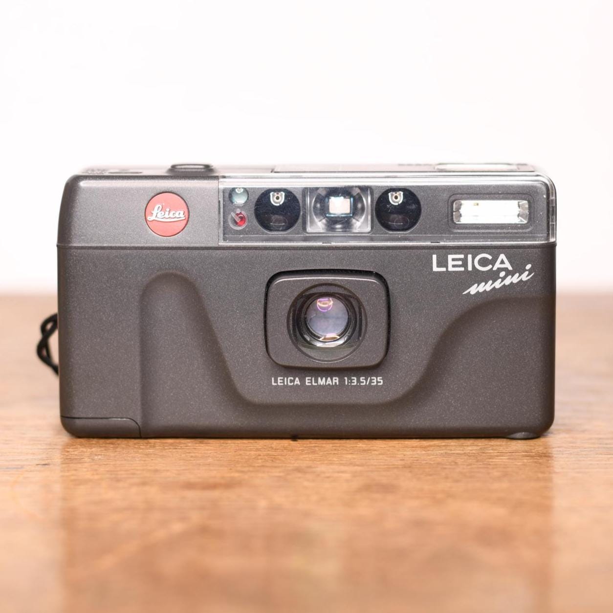 LEICA minilux セット Just picked up a Leica Minilux. Feels great, the adjustable