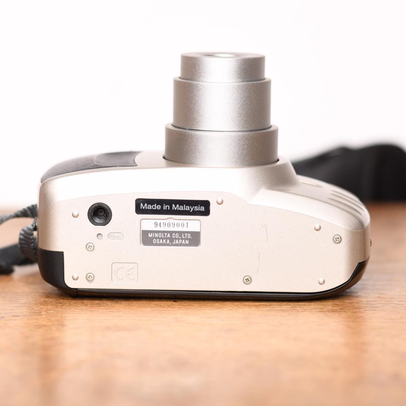 Minolta Riva Zoom 125 EX - Freedom Zoom - Point and Shoot - Analog