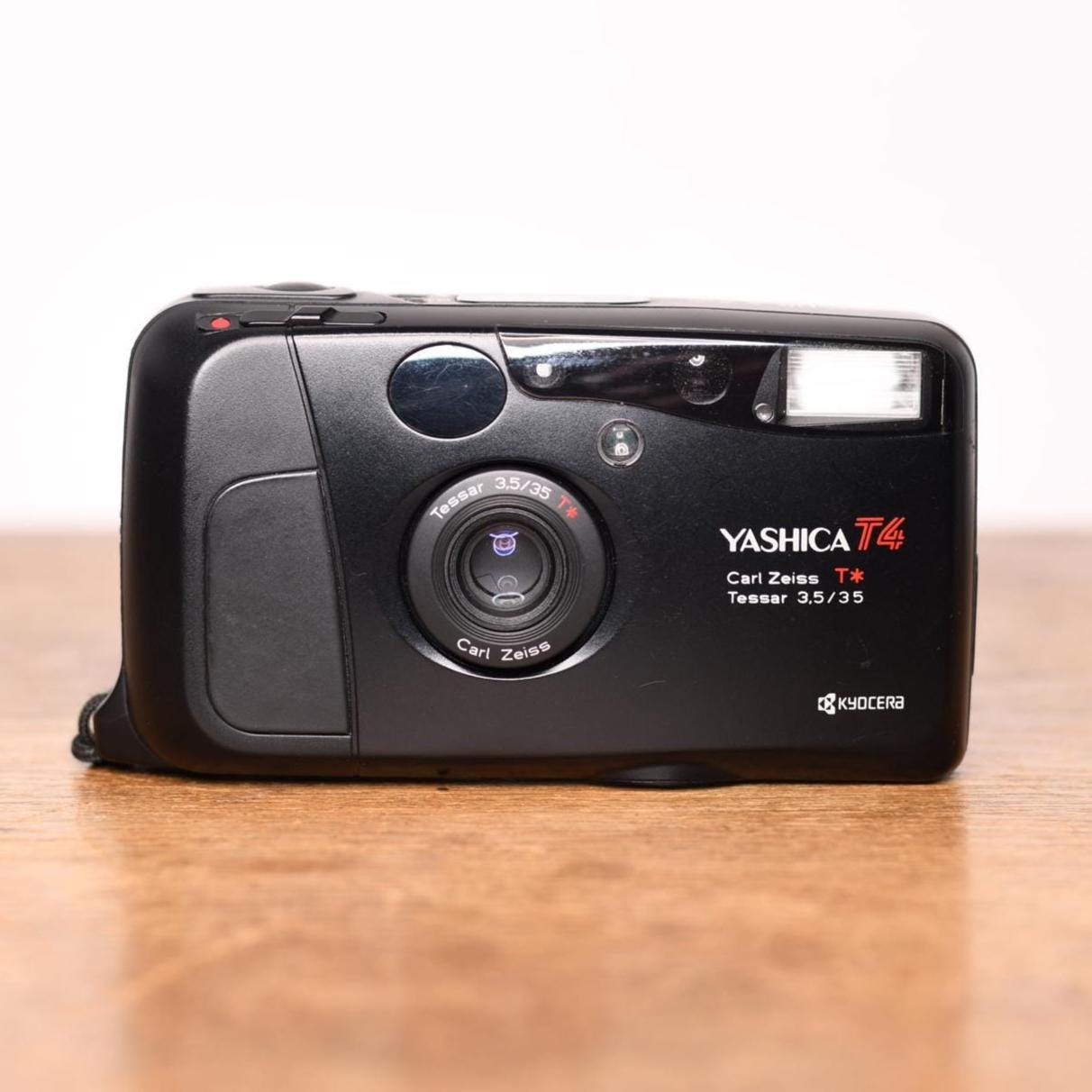 YASHICA T4 KYOCERA TESSAR 3.5/35 T* ヤシカ 【公式通販】