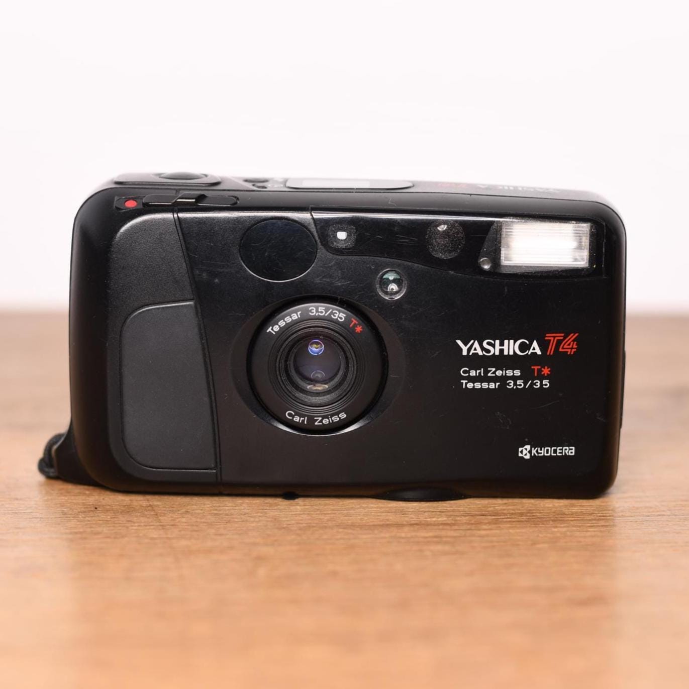 Yashica T4 - Kyocera Slim T - Point and Shoot - Analog Camera