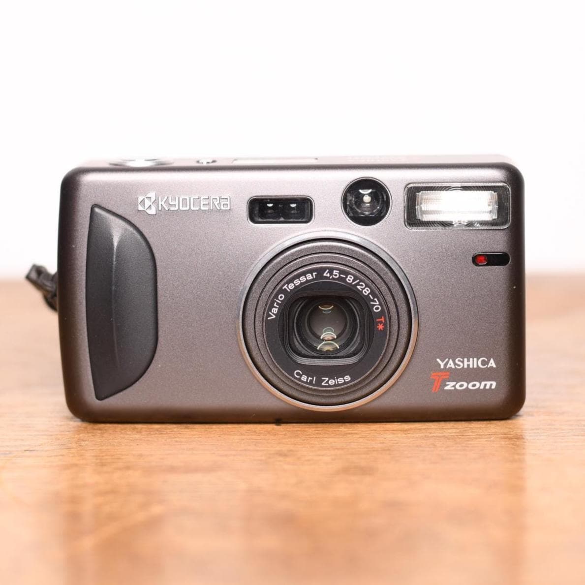 Yashica T4 コンパクトフィルムカメラ Yahoo!オークション -「yashica t4」(フィルムカメラ) (カメラ