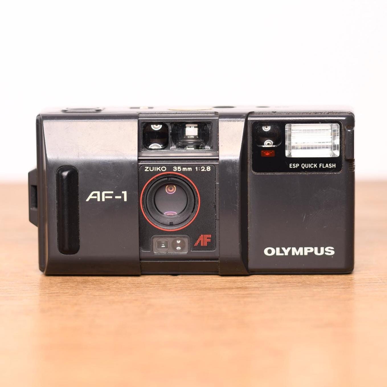 フィルムカメラ Olympus AF-1 QUARTZDATE G04-1212-386-8v フィルムカメラ Olympus AF-1 QUARTZDATE G04-1212-386-8v フィルム