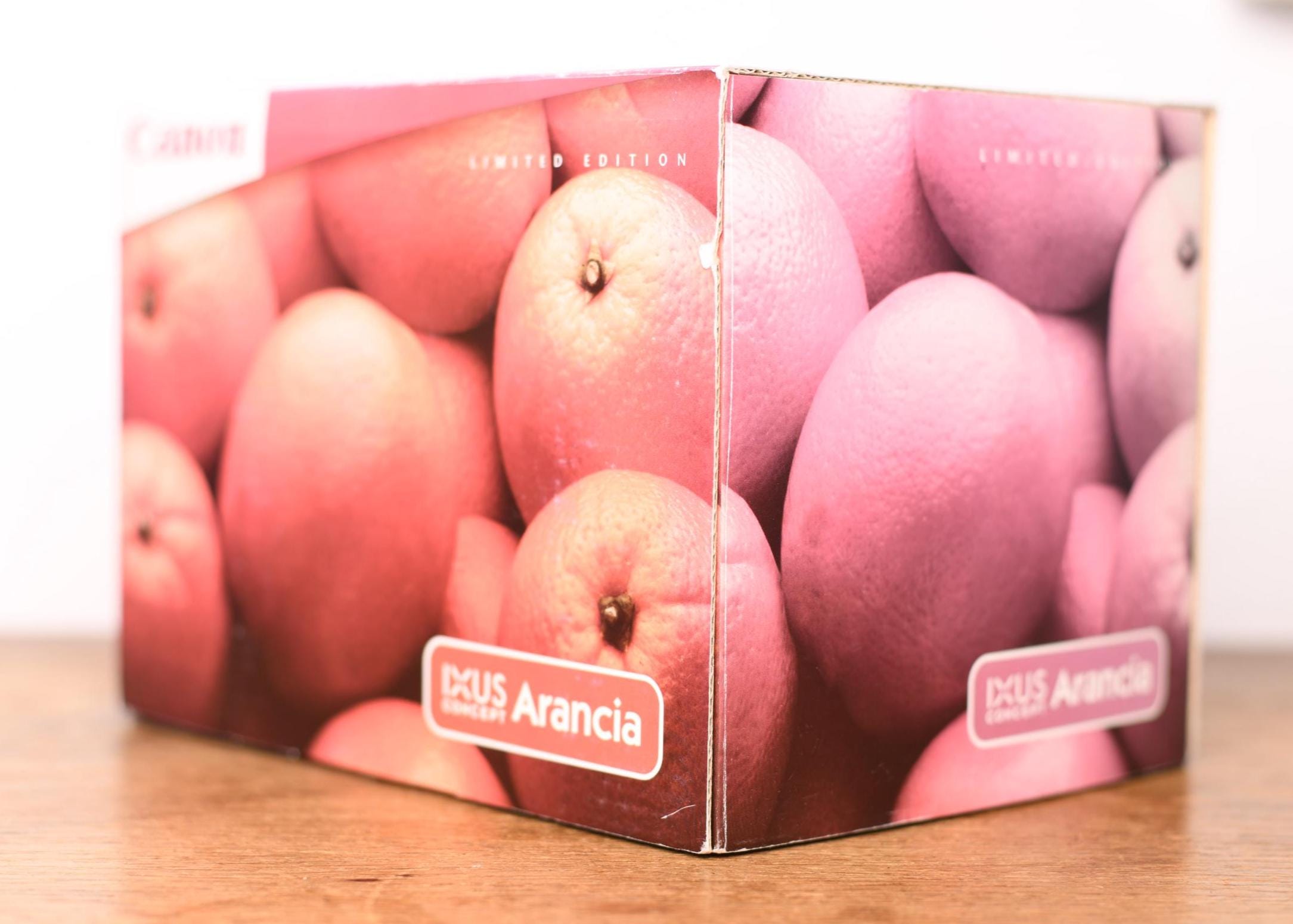 Boxed Canon IXUS Arancia Concept - Limited Edition - Point and
