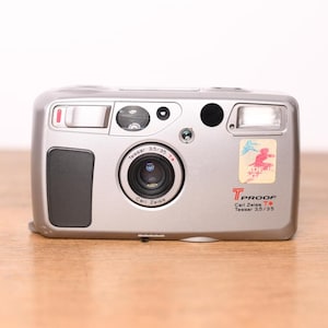 Yashica T5 Date - Kyocera Slim T - Point and Shoot - Analog Camera
