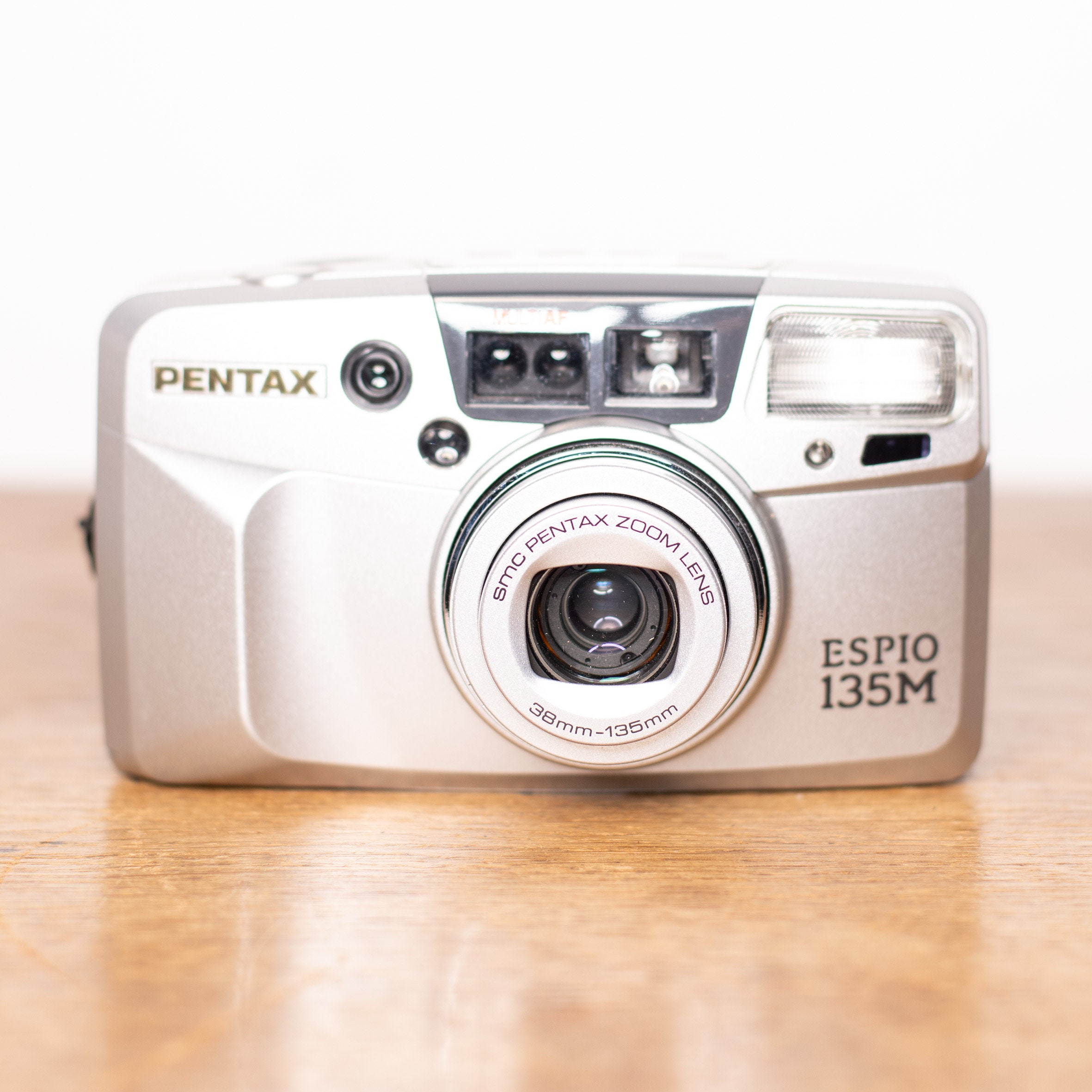 Pentax Espio 135 M - Pentax IQ Zoom - Point and Shoot Pentax Espio 135 M - Pentax IQ Zoom - Point and Shoot