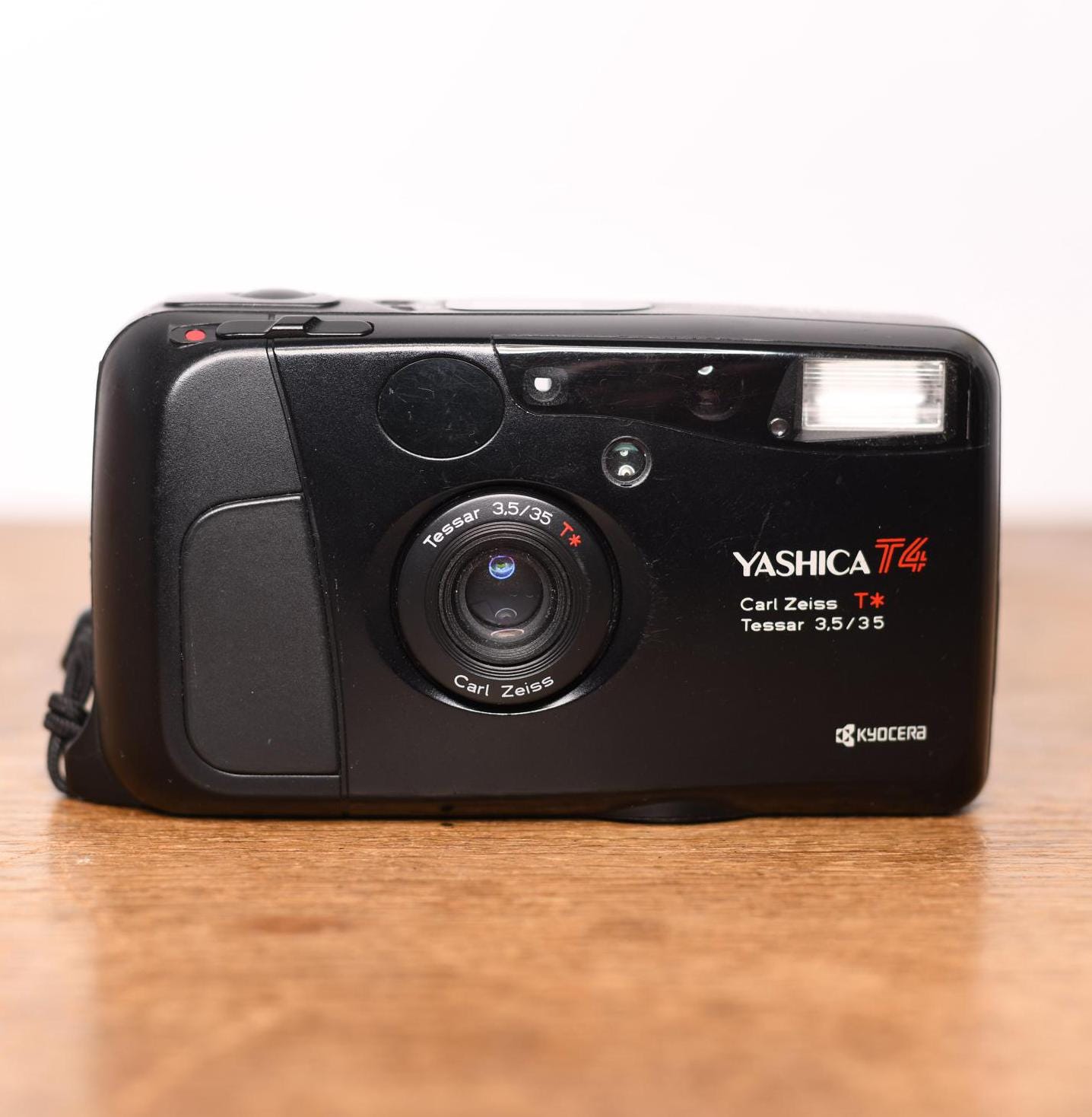 Yashica T4 - Kyocera Slim T - Point and Shoot - Analog Yashica T4 - Kyocera Slim T - Point and Shoot - Analog