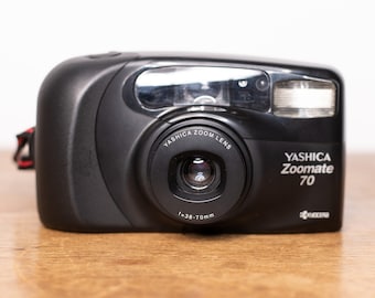 Yashica Zoomate 70 - Point and Shoot - analog camera - very good condition - vintage