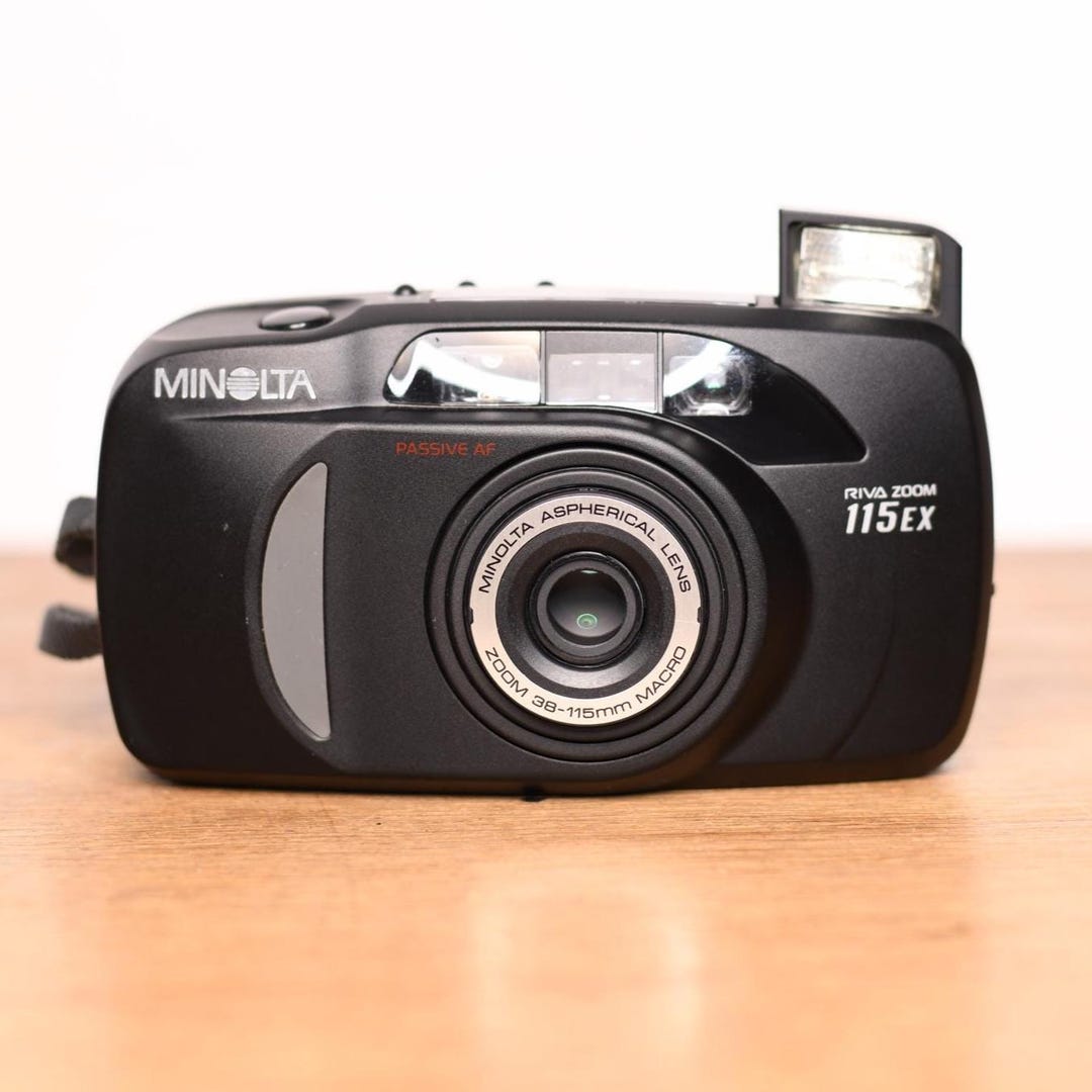 Minolta Riva Zoom 115 EX - Freedom Zoom - Point and Shoot - Analog