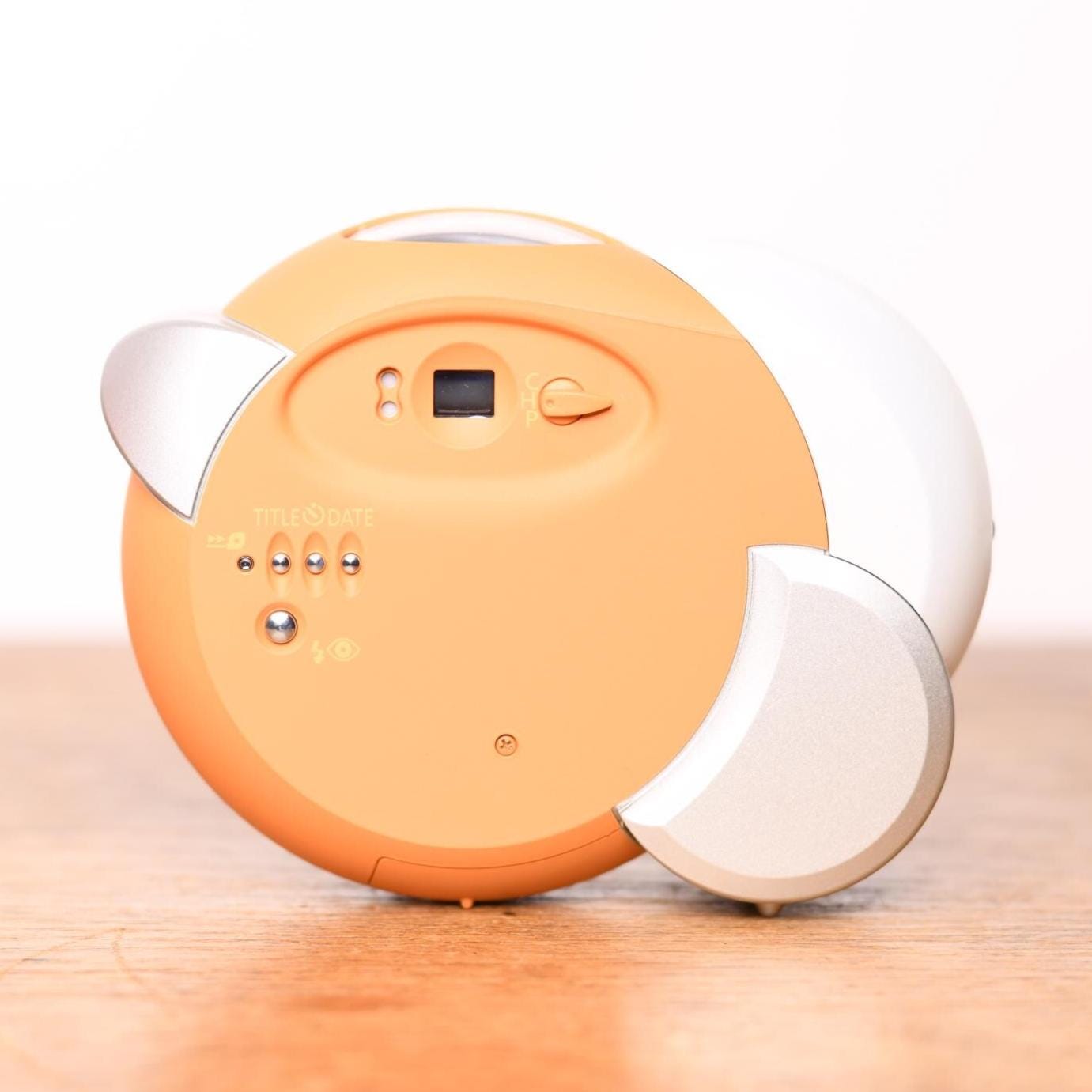 Boxed Canon IXUS Arancia Concept - Limited Edition - Point and