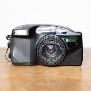 Ricoh RZ 105 Zoom Date - Apuntar y disparar - cámara analógica - muy buen estado - vintage