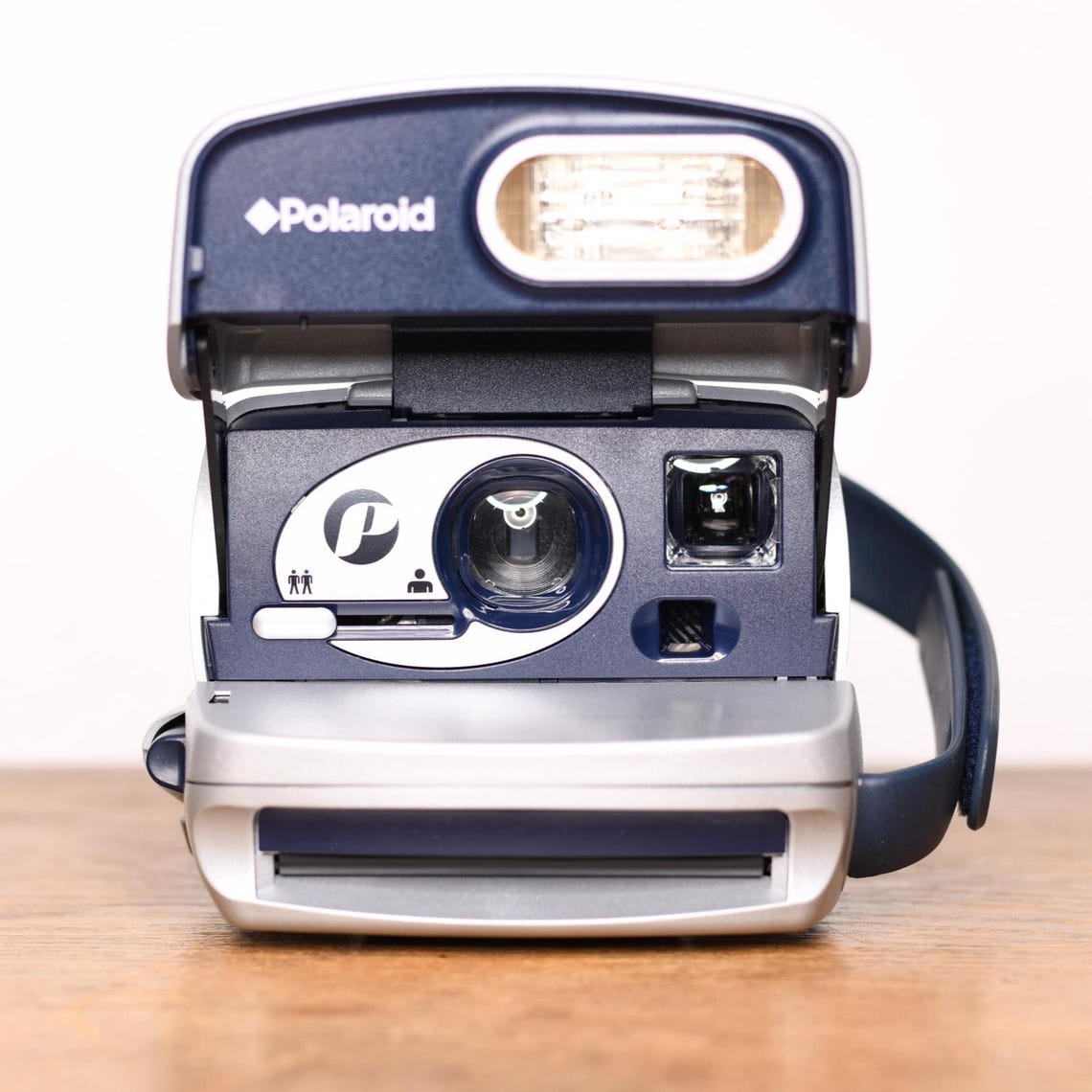 Polaroid 600, photo 1 of 3