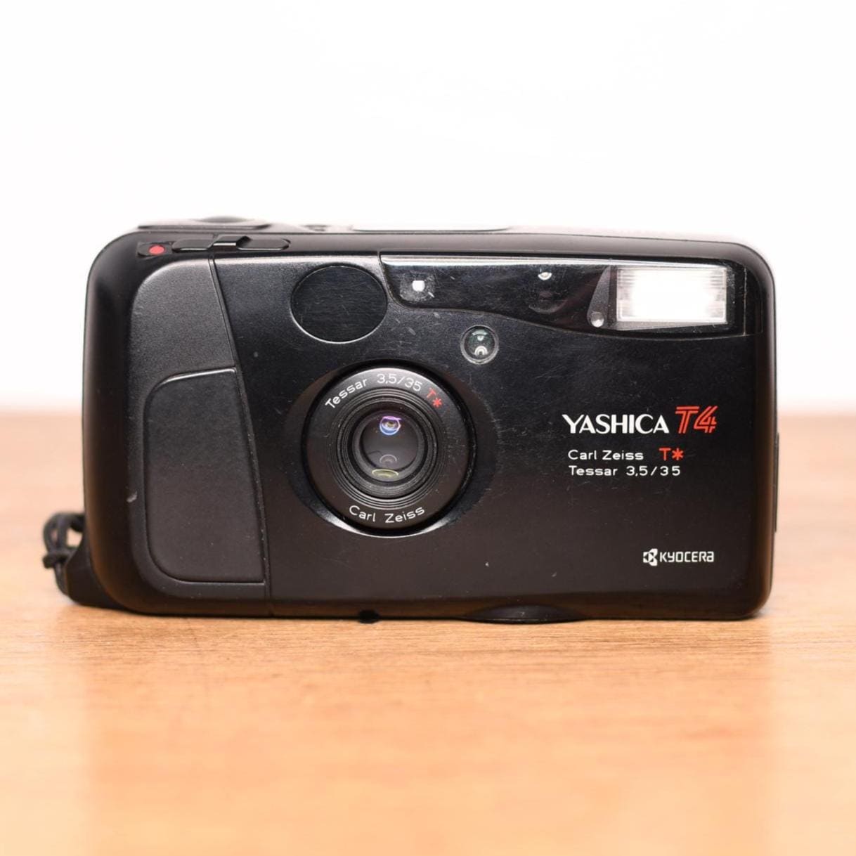 【動作確認済み】最終価格！！yashica T4 Kyocera ヤシカ Yahoo!オークション - 「yashica+t4」の落札相場・落札価格
