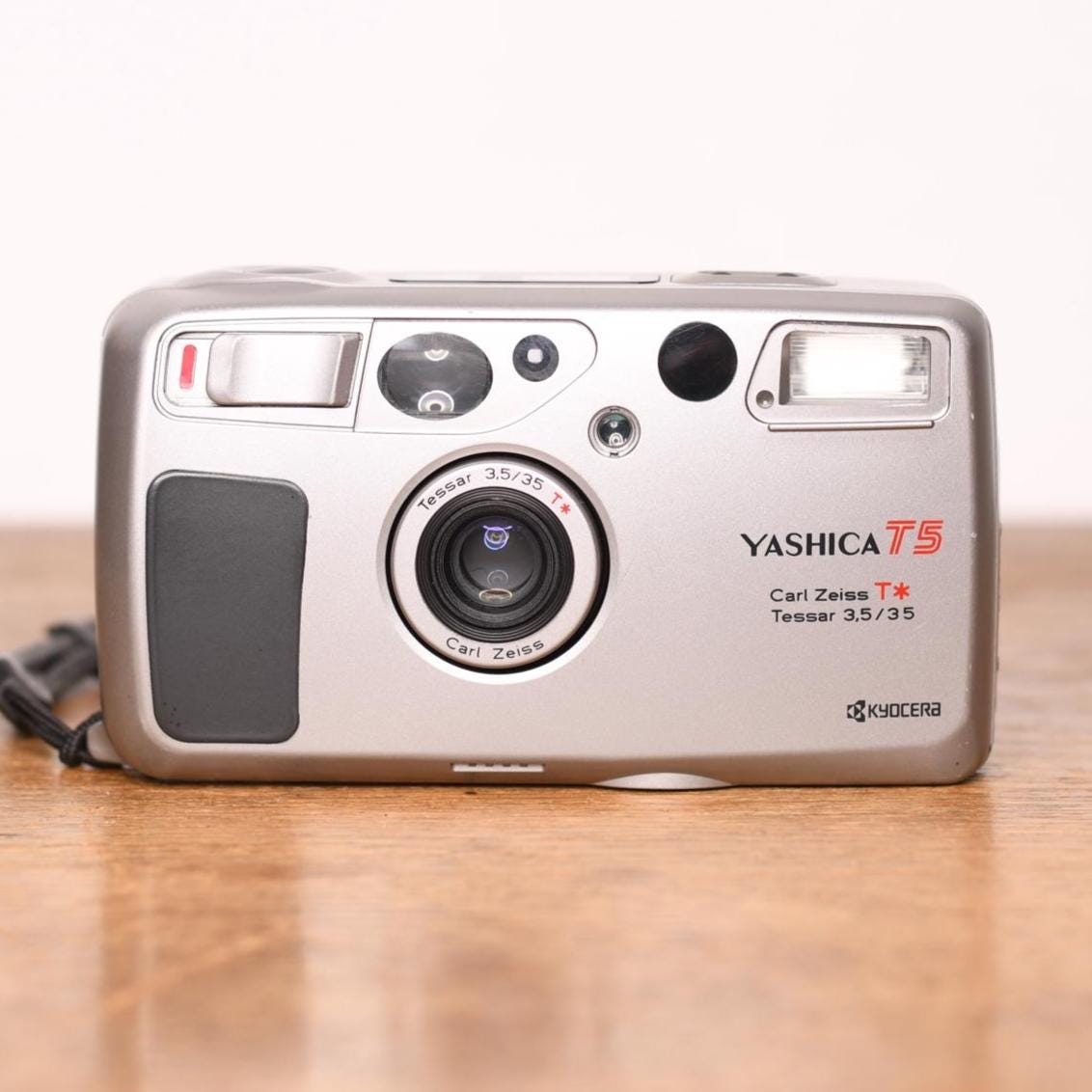 Yashica T5 - Kyocera Slim T - Point and Shoot - Analog