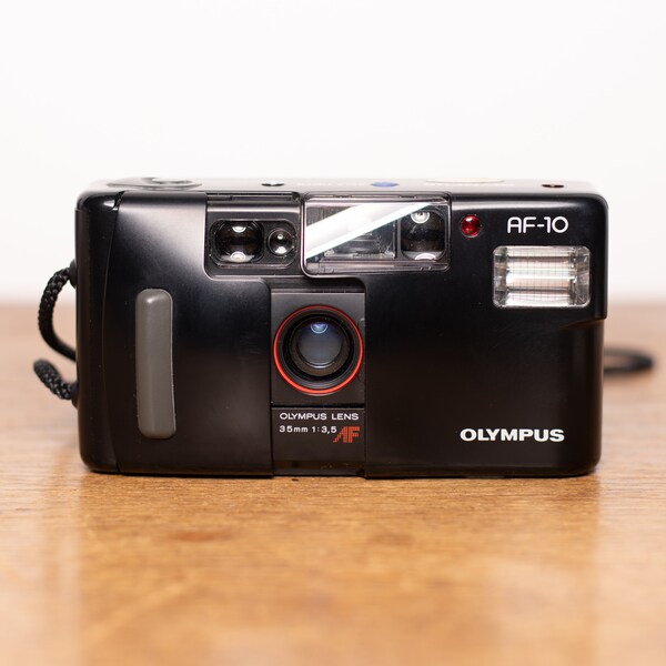 Olympus AF-10 - Infinity - Point and Shoot - analog camera - very good condition - Vintage
