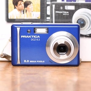 Cámara digital Praktica DCZ 8.3 en caja - Apuntar y disparar - muy buen estado - Vintage