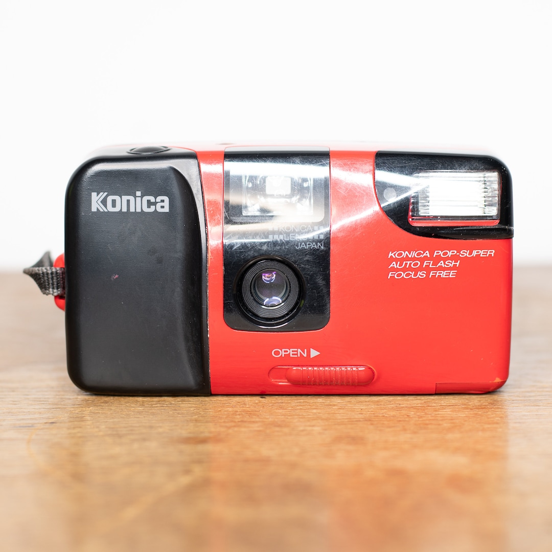 Compact 35mm Vintage Avec Flash Appareil Photo Argentique Konica Pop Noir - Compact Vintage Années 80 Avec Flash Appareil Photo Vintage Années 80
