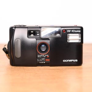 Olympus AF 10 super - Infinity Junior - Point and Shoot - analog camera - like new - vintage