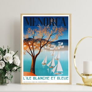 Cartel de viaje de Menorca L'île Blanche et Bleue Vintage French Riviera Style Print / Islas Baleares Wall Art / Retro Sailing Coastal Décor