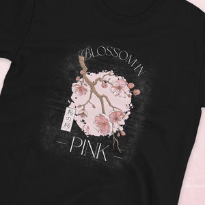 Pretty Sakura Tree Flowers Japanese Art - Blossom in Pink - Cherry Blossom - Short-Sleeve T-Shirt