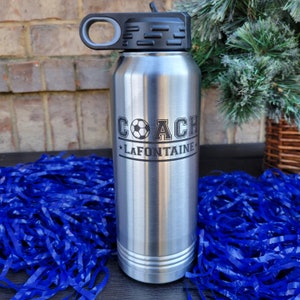 Borracce da calcio personalizzate - Regalo per allenatore di calcio, regalo di apprezzamento per l&#39;allenatore di calcio in acciaio inossidabile, borraccia personalizzata