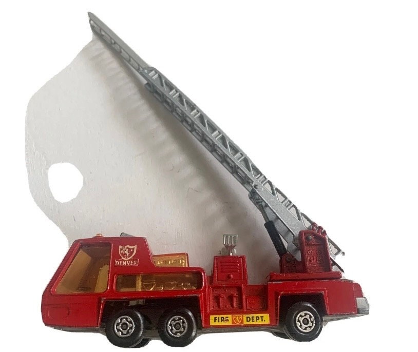 Denver Silver Fire Department Engine Matchbox Superkings K-9